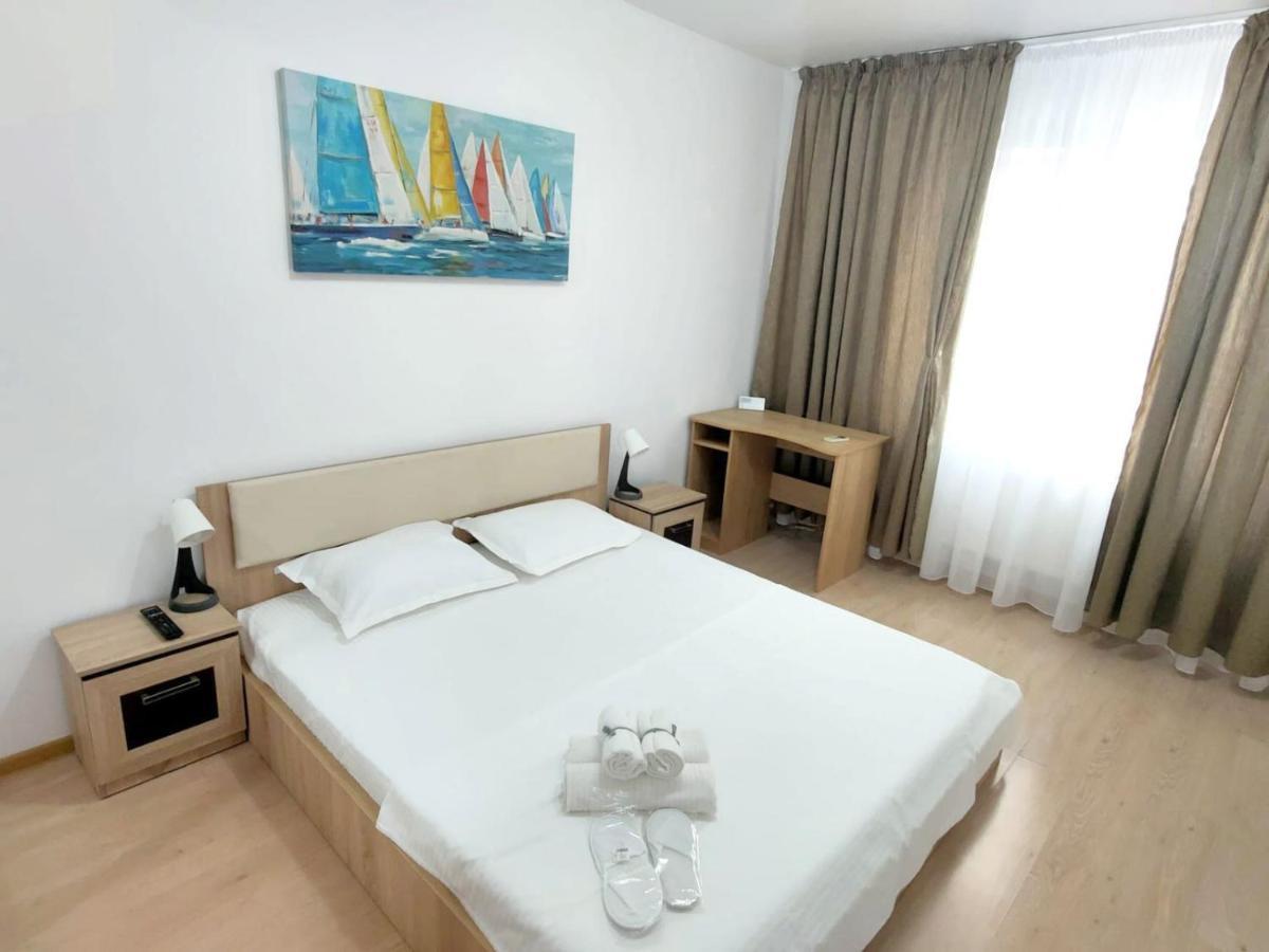 Hotel Studio Titan Boekarest Buitenkant foto