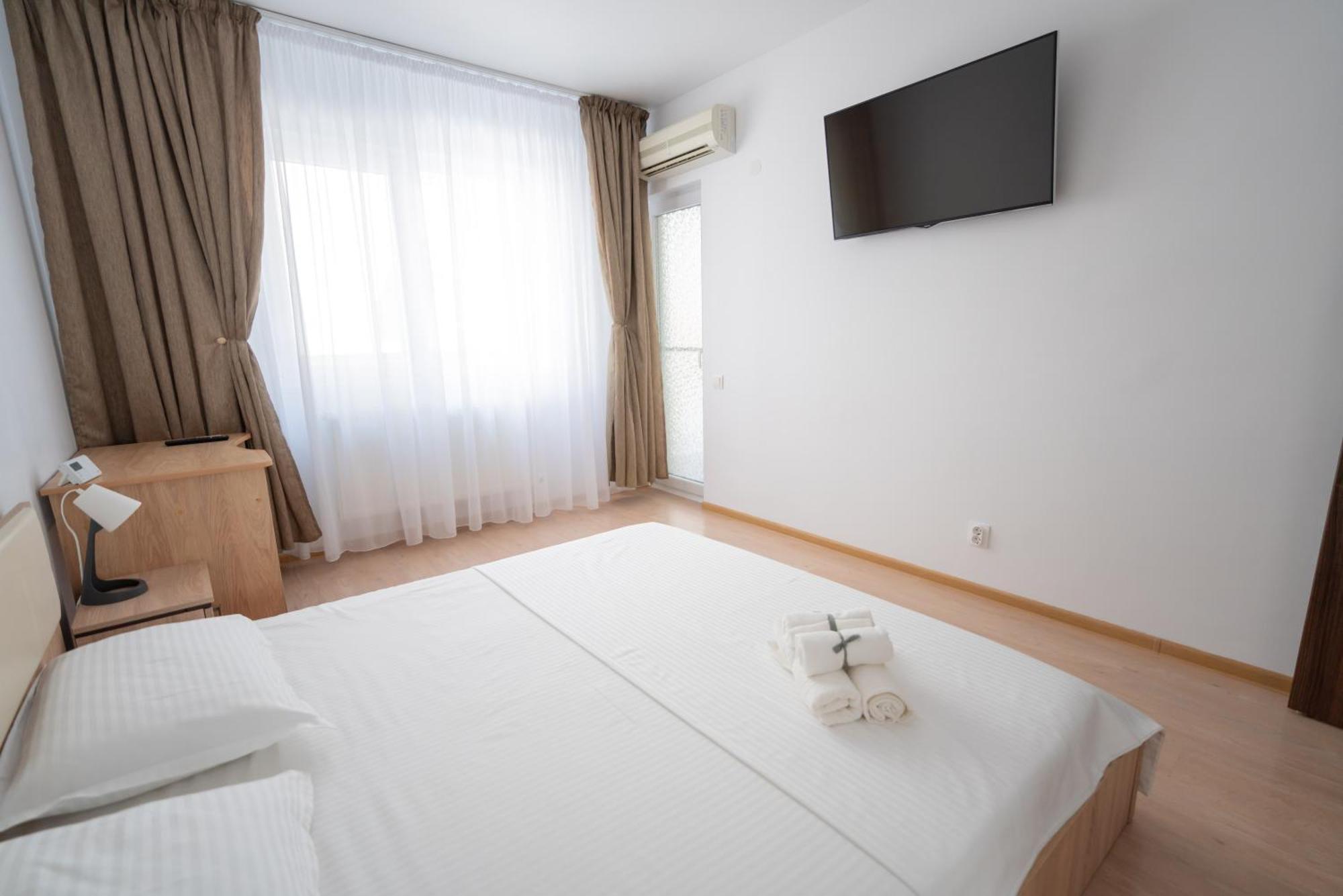 Hotel Studio Titan Boekarest Buitenkant foto